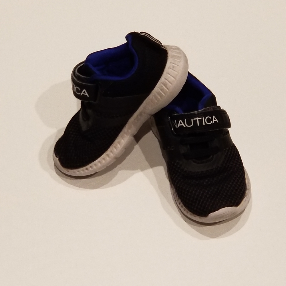 🔥 size 6 baby boy, nautica light active shoes